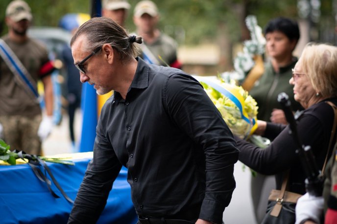 Ужгород попрощався із 31-річним Героєм, який загинув минулого року – 03 Ужгород попрощався із 31-річним Героєм, який загинув минулого року – 03