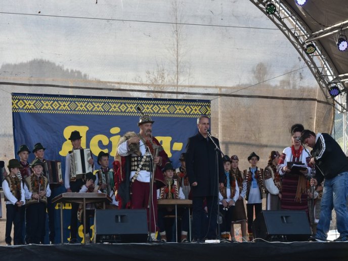 На Рахівщині пройшов фестиваль «Довбушева юшка» – 02