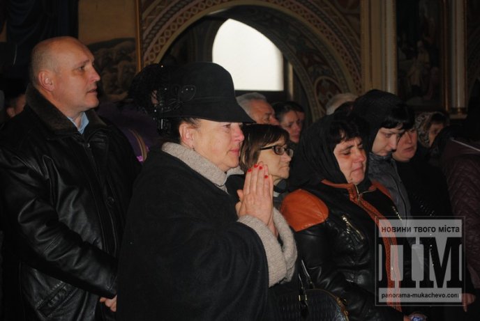 Мукачівці попрощались з відданим сином рідної землі Павлом Стецем (ФОТО) – 04