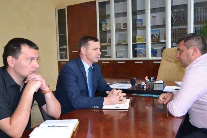 У селі Шом Берегівського району поштове відділення зв’язку перебуває у занедбаному стані – 02 У селі Шом Берегівського району поштове відділення зв’язку перебуває у занедбаному стані – 02