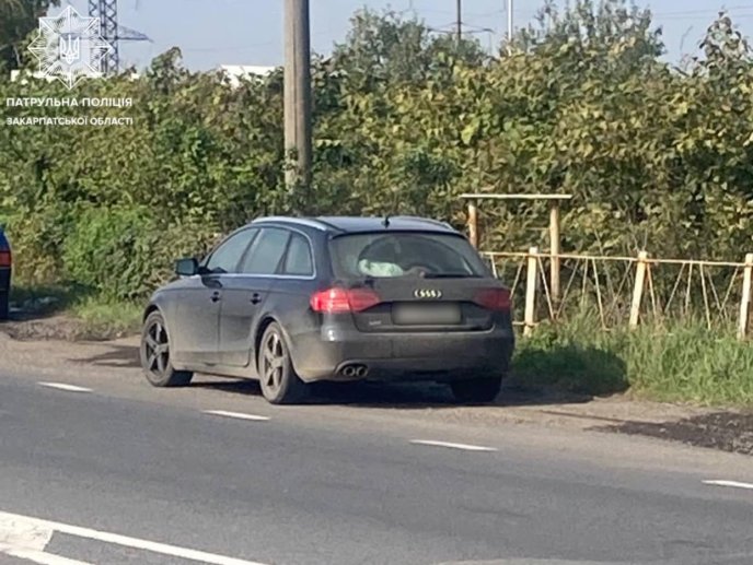 Патрульні розповіли про випадок, який трапився біля колишнього поста ДАІ у Мукачеві – 01