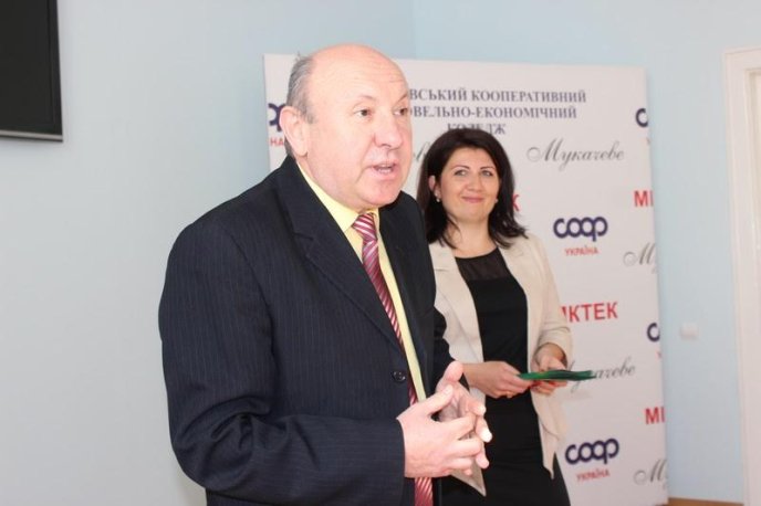 Десант з УжНУ "висадився" у Мукачівському кооперативному коледжі – 05