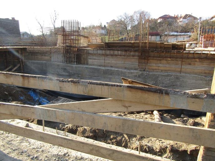 В Ужгороді будівництво багатоповерхівки на Кошицькій, 21 в Ужгороді визнали незаконним – 05