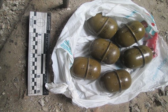 В області знайшли понад півтисячі одиниць зброї та боєприпасів – 01