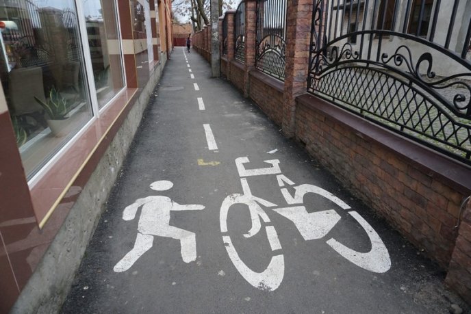 У Мукачеві звели велодоріжку протяжністю майже 3 км – 07