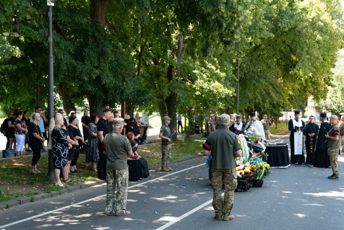 Закарпаття попрощалось із загиблим на війні Героєм – 06