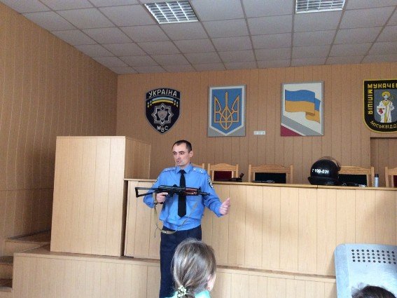 До мукачівських поліцейських завітали школярі – 07