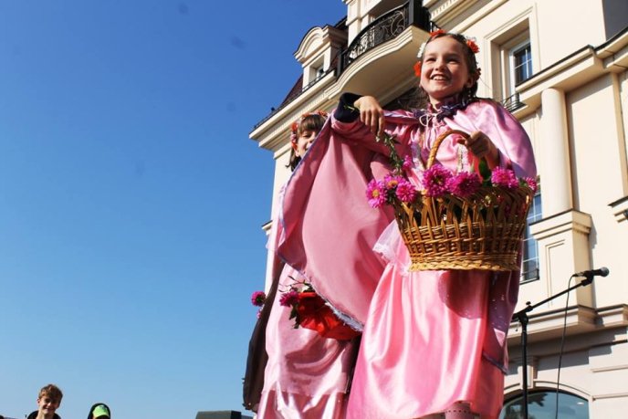 В рамках Дня міста Ужгород відбувся масштабний танцювальний флешмоб – 05