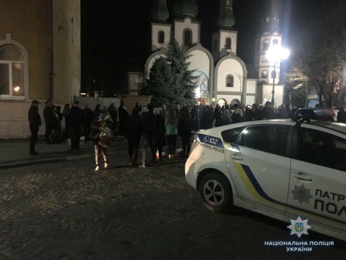 Під час Богослужінь в храмах Закарпаття поліція правопорушень не допустила – 03