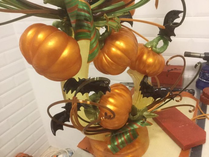 У соцмережі показали фото незвичного "привида" ужгородського ліхтарника – 06