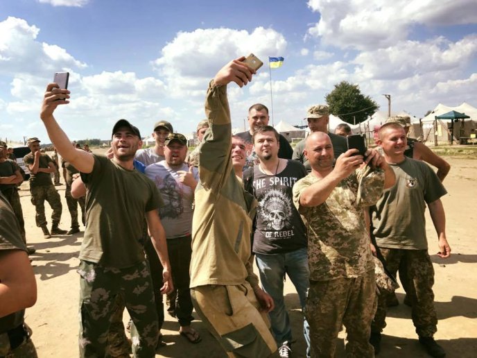 "95 квартал" завітав у гості до 128-ї бригади – 05