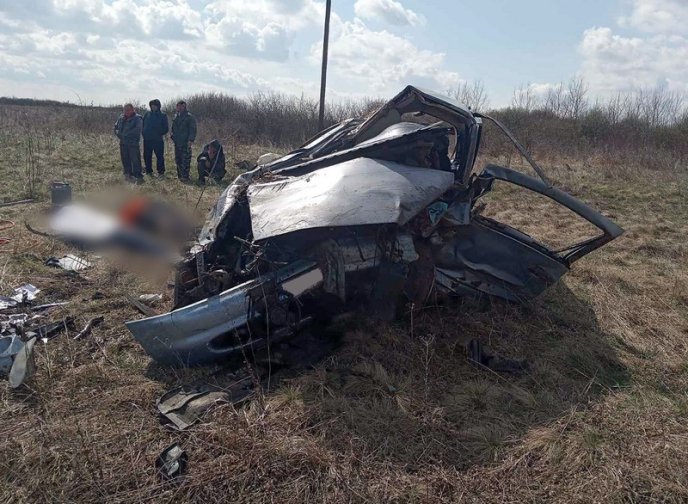 Опубліковано фото з місця моторошної ДТП, в якій загинуло двоє людей – 01