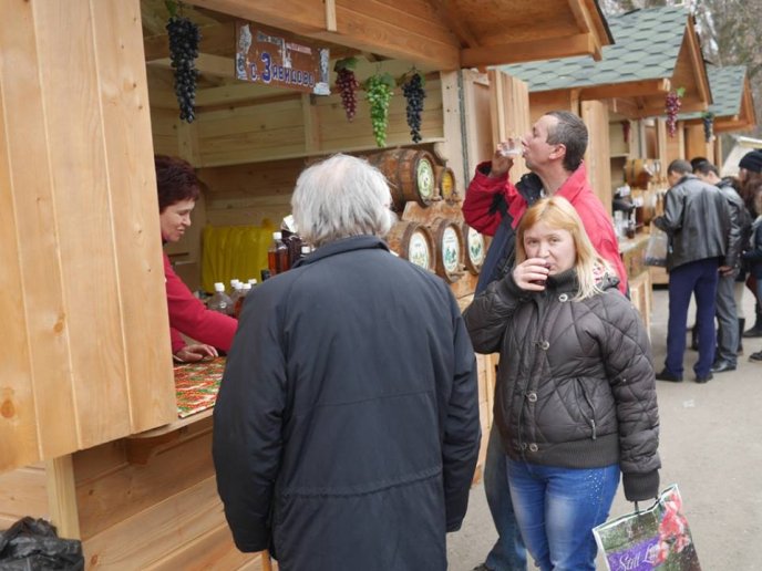 В Ужгороді відкрили фестиваль медовухи – 35