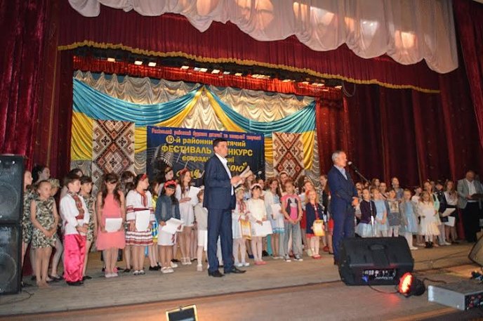 У Рахові провели дитячий фестиваль-конкурс естрадної пісні із приємним сюрпризом вкінці – 05