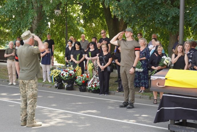 Поховали воїна, якого рік вважали зниклим безвісти – 02 Поховали воїна, якого рік вважали зниклим безвісти – 02