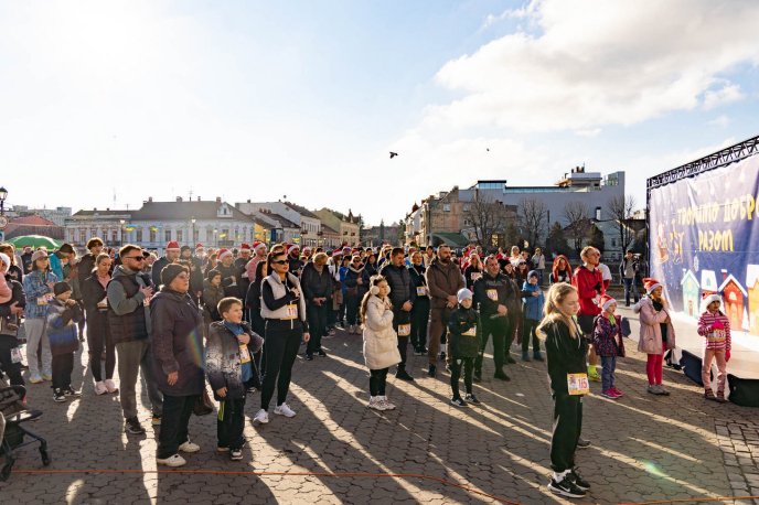 В Ужгороді на благодійному забігу було зібрано понад 50 тисяч гривень – 02