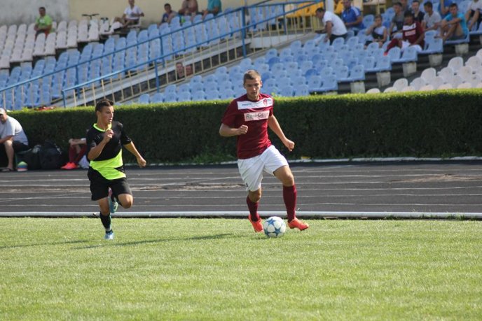 Футболісти з Мукачева та Бобовища влаштували справжню "перестрілку" – 05