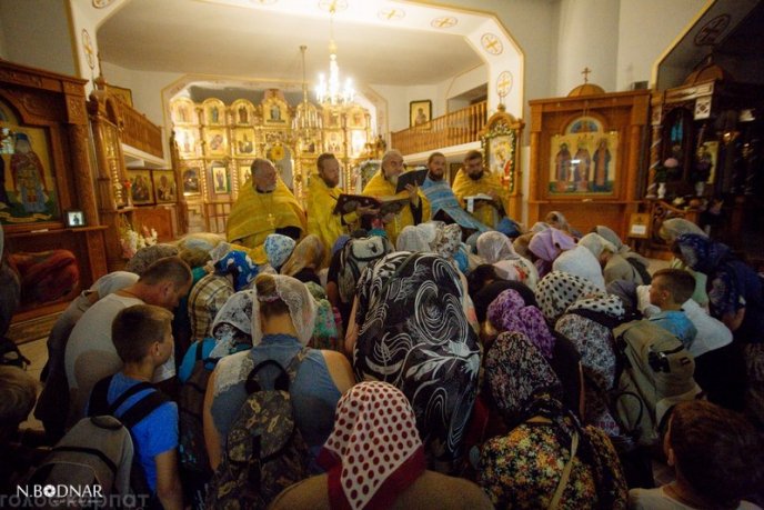 На Закарпатті віряни пройшли 30 кілометрів хресної дороги  – 18