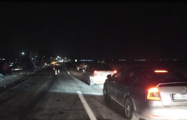 З’явилися фото і відео з місця моторошної аварії поблизу Мукачева – 05