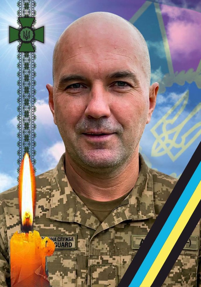 В Ужгороді завтра поховають загиблого на війні захисника – 01
