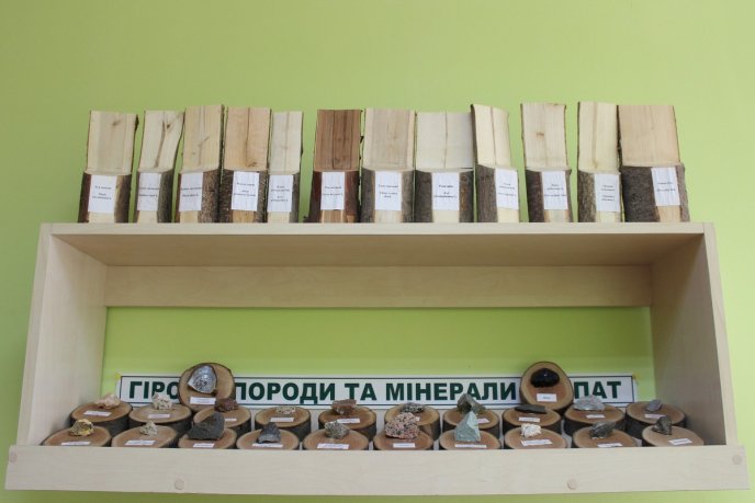 У Шевченківській алеї, що на Ужгородщині, відомі закарпатці висадили нові дерева – 10