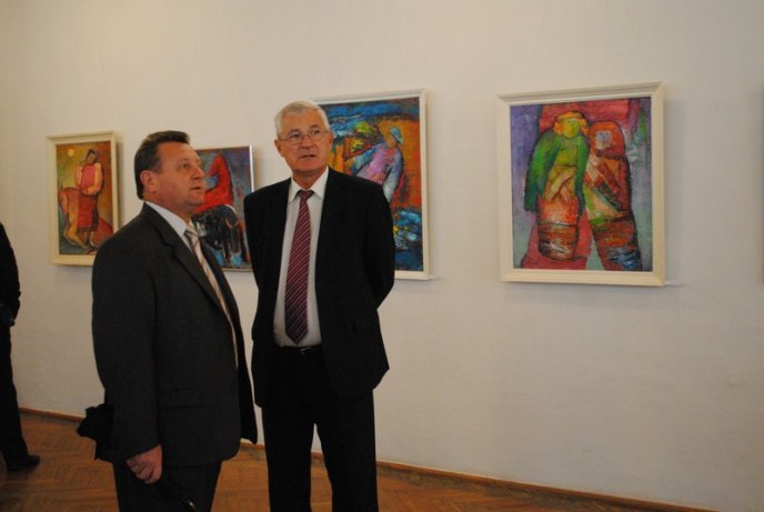 Відома гобеленщиця Лариса Бровді представила свої картини в Мукачеві (ФОТО) – 01