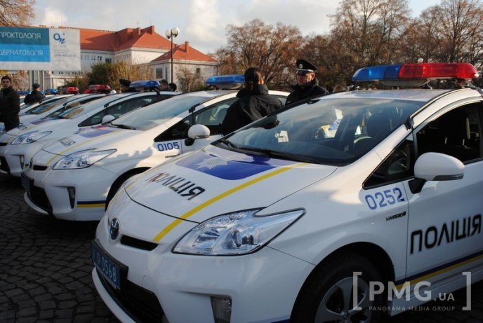 Патрульні поліцейські Ужгорода та Мукачева урочисто присягнули перед народом – 25 Патрульні поліцейські Ужгорода та Мукачева урочисто присягнули перед народом – 25