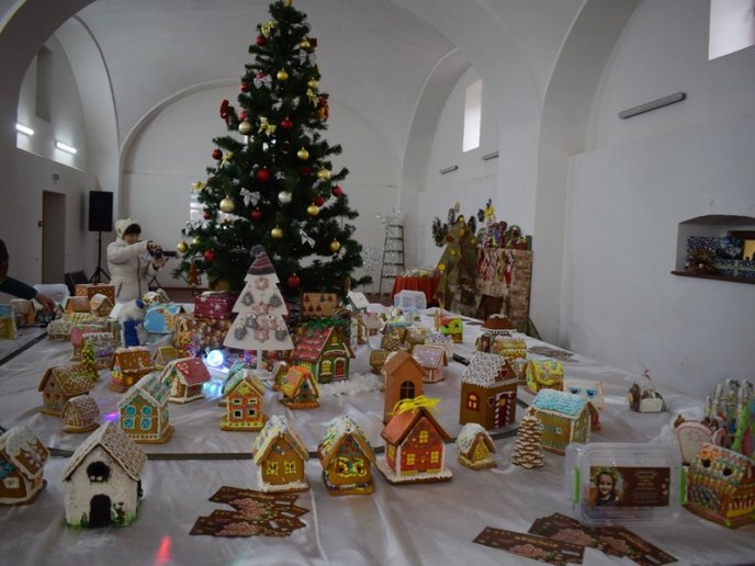 В Ужгороді триває "Закарпатський фестиваль пряників" – 14