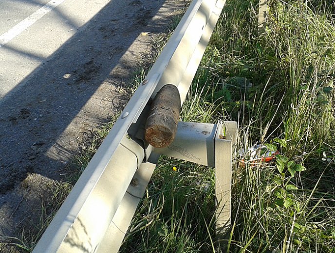 Закарпатські піротехніки знешкодили артилерійський снаряд, виявлений на околиці Ужгорода – 03