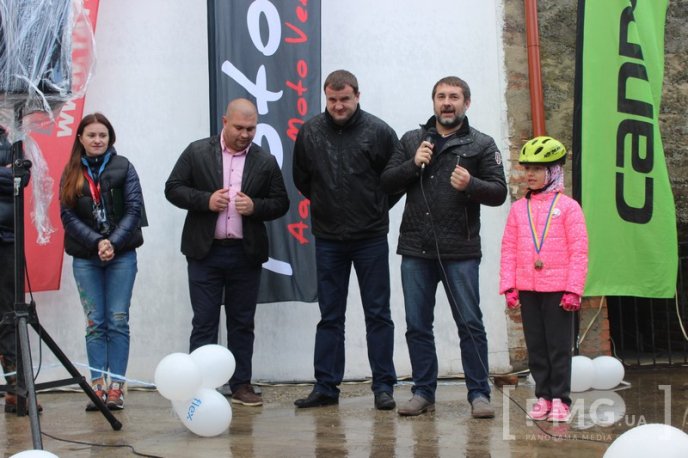 У Мукачівському замку стартував МТБ-марафон "Три замки Закарпаття" – 15