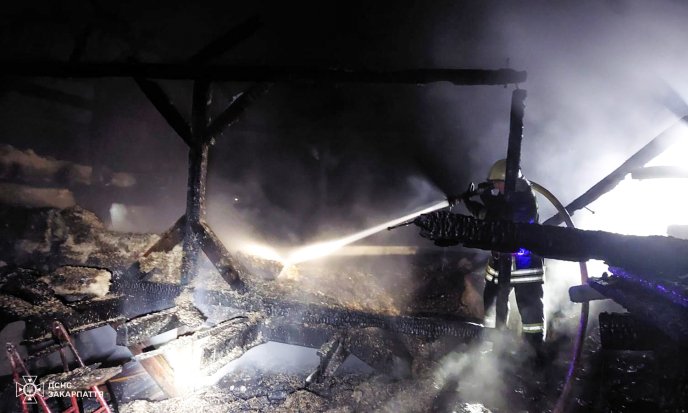 На території одного з монастирів Закарпаття трапилась велика пожежа – 01