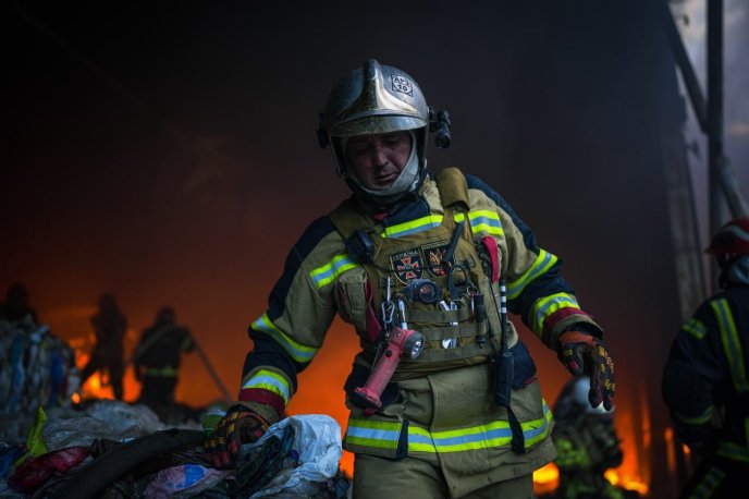 19 людей загинули, ще 105 – травмовані: рятувальники про наслідки вчорашніх ударів по Україні – 02
