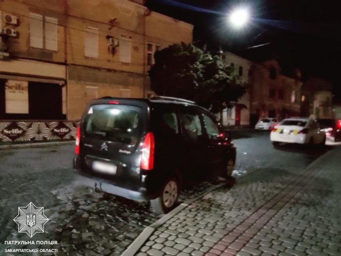 ДТП у Мукачеві: шукають винуватця та свідків – 01