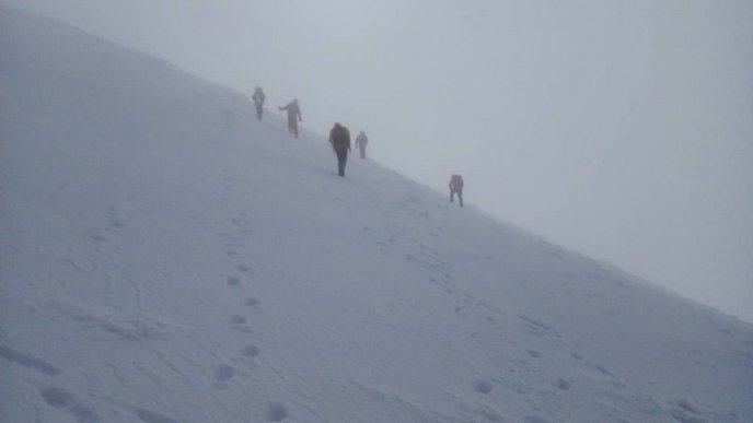 Одного з туристів, який вчора заблукав, знайшли – 04