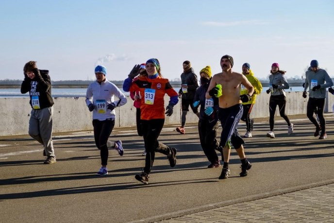 Мукачівець здобув перемогу у престижному новорічному напівмарафоні (ФОТО) – 09