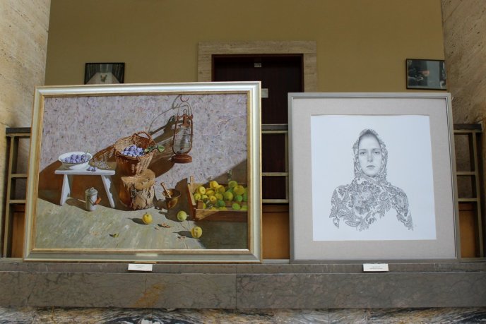 У приміщенні Закарпатської ОДА художники краю представили найкращі роботи – 09