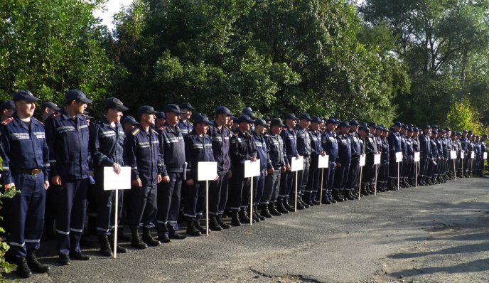 У Берегові рятувальники демонстрували професійну майстерність та визначали кращих газодимозахисників – 01
