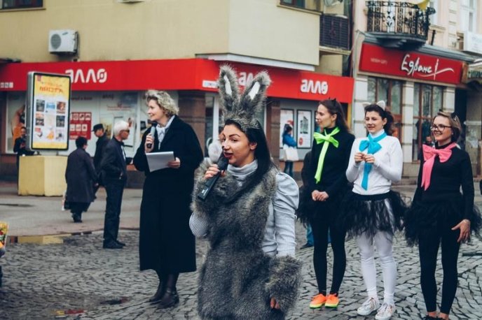 До мукачівських дошкільнят завітали казкові герої – 04