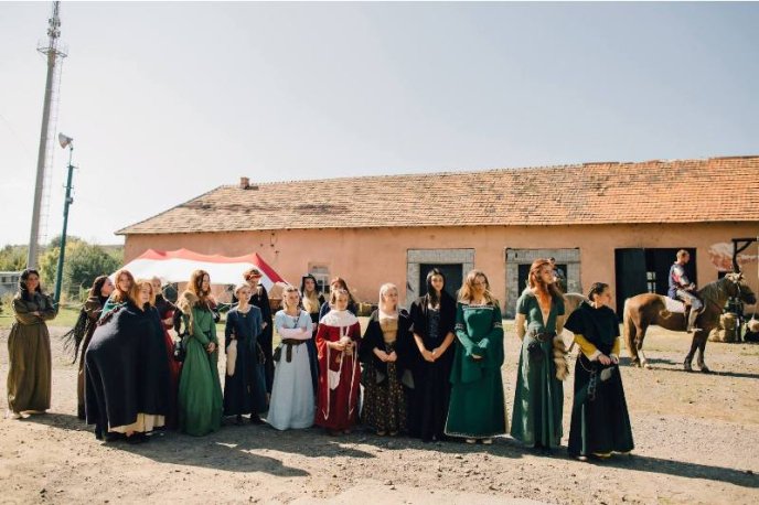 Замок "Сент-Міклош" у Чинадієві став локацією для телевізійного квесту у стилі серіалу "Гра престолів" – 07