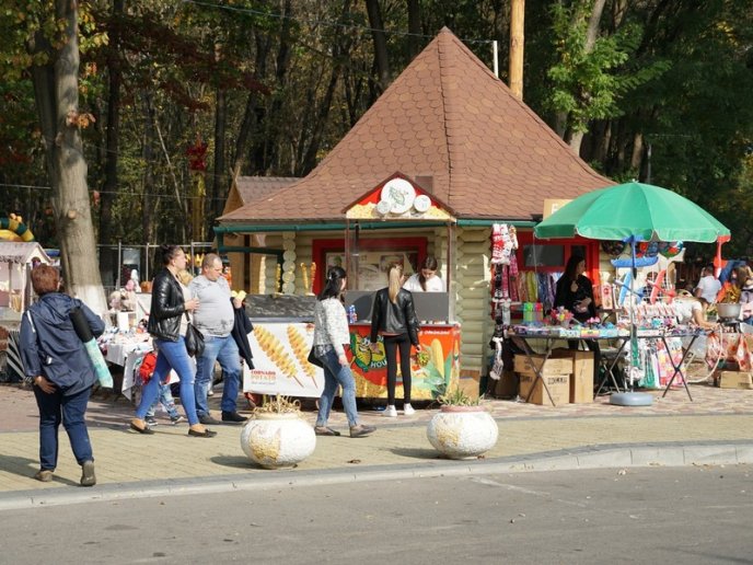 «Бабине літо у Боздоському парку»: в Ужгороді триває фестиваль-ярмарок – 19 «Бабине літо у Боздоському парку»: в Ужгороді триває фестиваль-ярмарок – 19