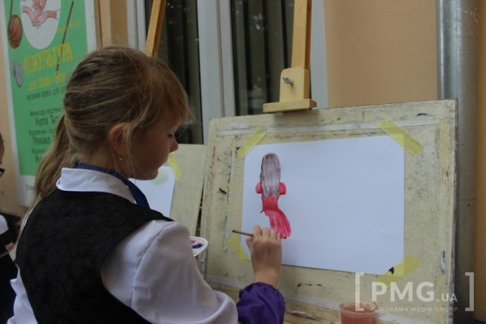 Мукачівці відзначили Міжнародний день захисту дітей святковою програмою – 02