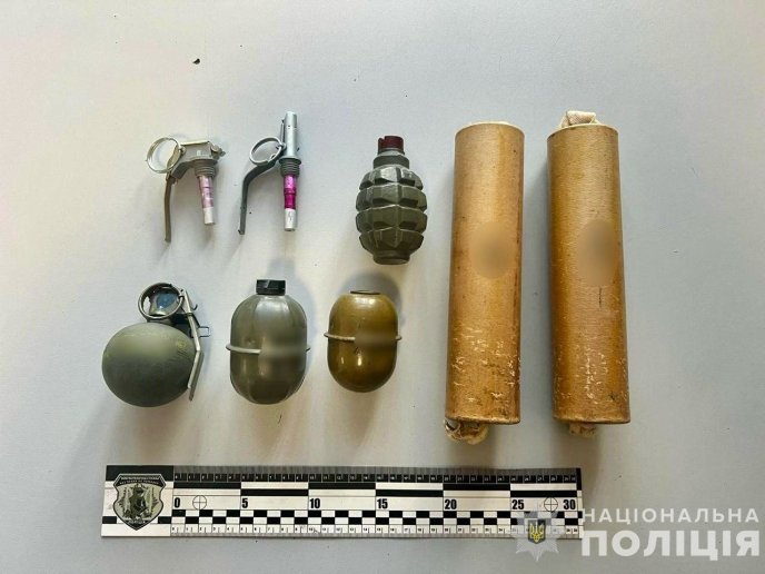 Поліцейські розповіли, кого затримали в одному з міст Закарпаття – 03 Поліцейські розповіли, кого затримали в одному з міст Закарпаття – 03