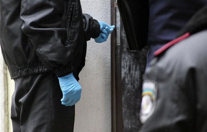 Буремні 90-і повертаються: в Ужгороді застрелили підприємця (ФОТО) – 05