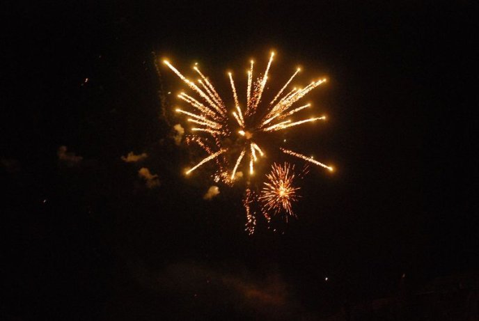 Новий рік Ужгород зустрів феєрверками та церковними дзвонами – 06