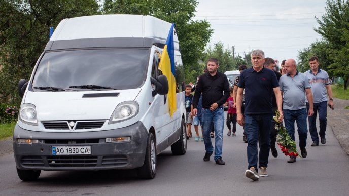 У Чинадієві поховали загиблого на війні Василя Каналоша – 04