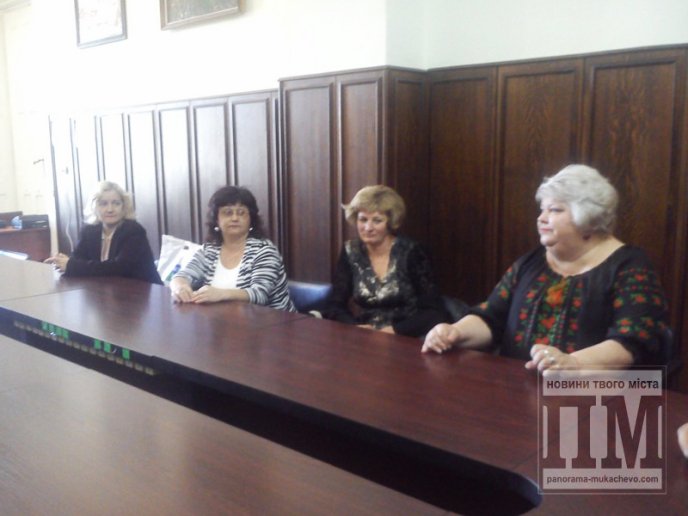 Мукачівські бібліотекарі відзначили своє професійне свято (ФОТО) – 04