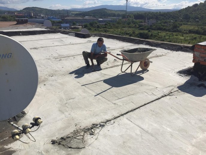 У Мукачеві ремонт даху на багатоповерхівці обійдеться у понад 540 тисяч – 01