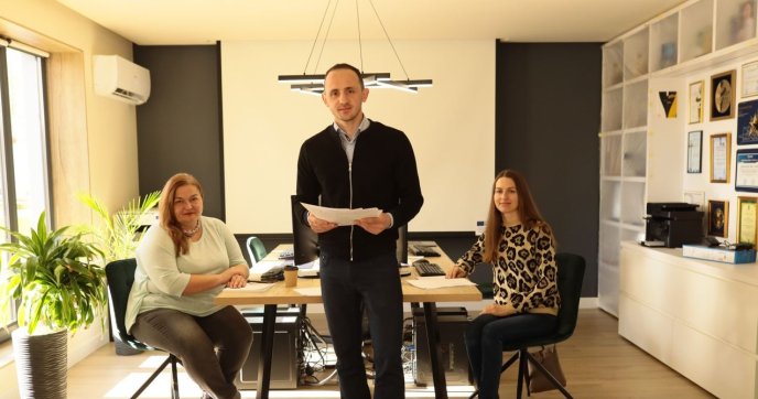 Родина "PMG.ua" поповнилася журналістками із Харкова та Херсона – 01