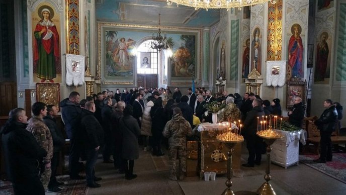 Мукачево попрощалося із загиблим військовим – 04