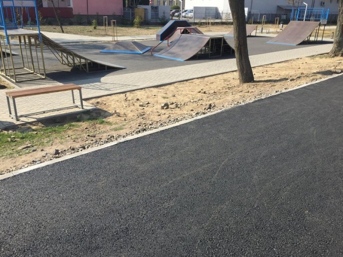 У Мукачеві на набережній роблять велодоріжку – 04